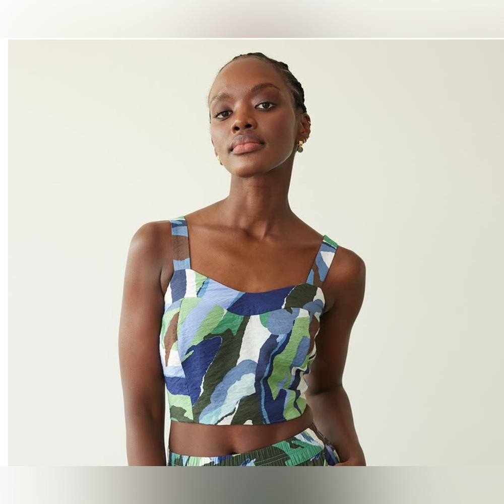Cropped Tank with Sweetheart Neckline
